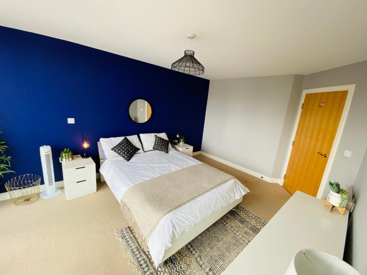 Stewart St James Walk Apartment Τσέλτενχαμ Εξωτερικό φωτογραφία
