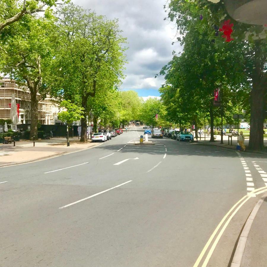 Stewart St James Walk Apartment Τσέλτενχαμ Εξωτερικό φωτογραφία